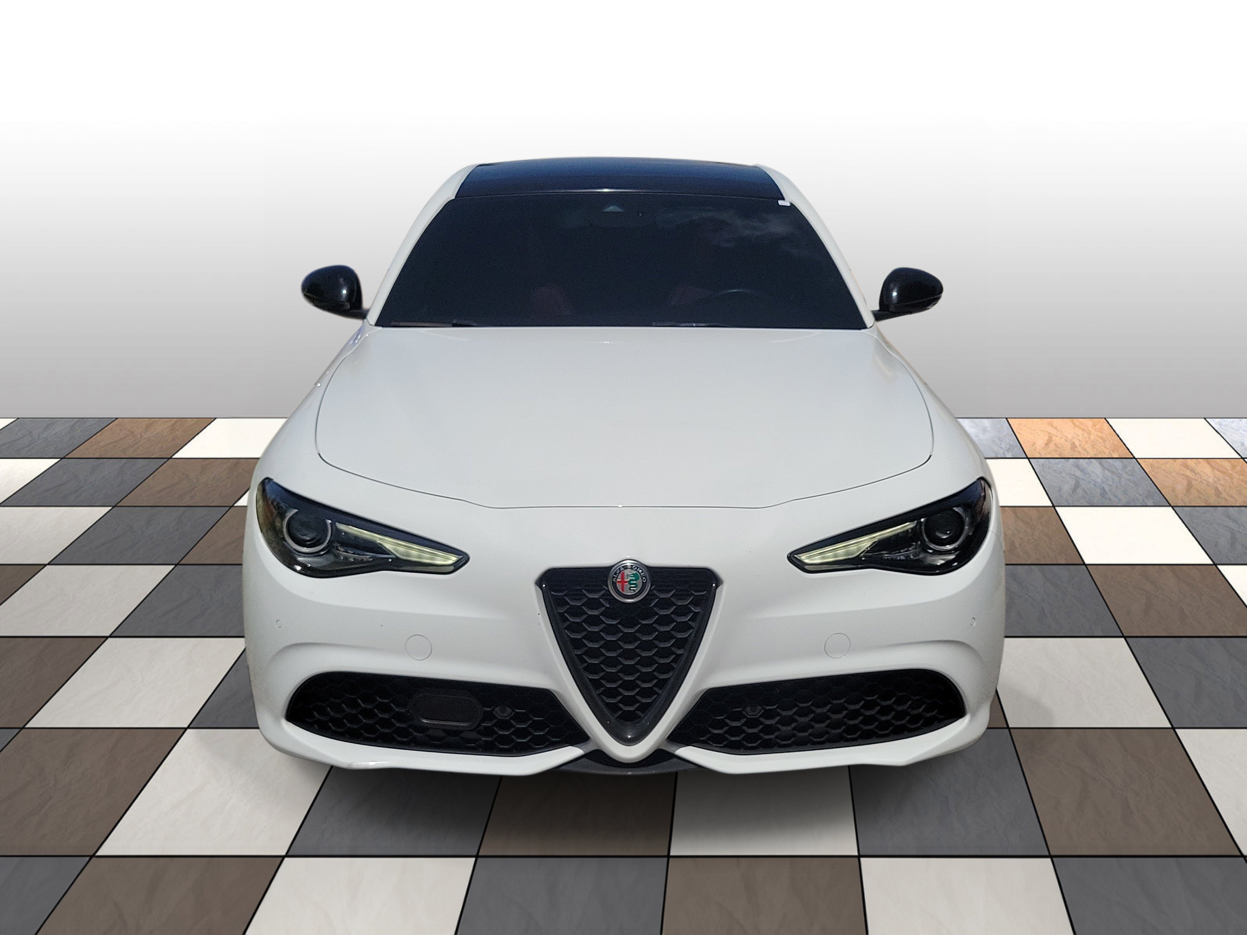 Used 2023 Alfa Romeo Giulia Veloce RWD image 2