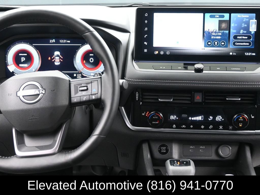 Used 2025 Nissan Rogue SL image 15