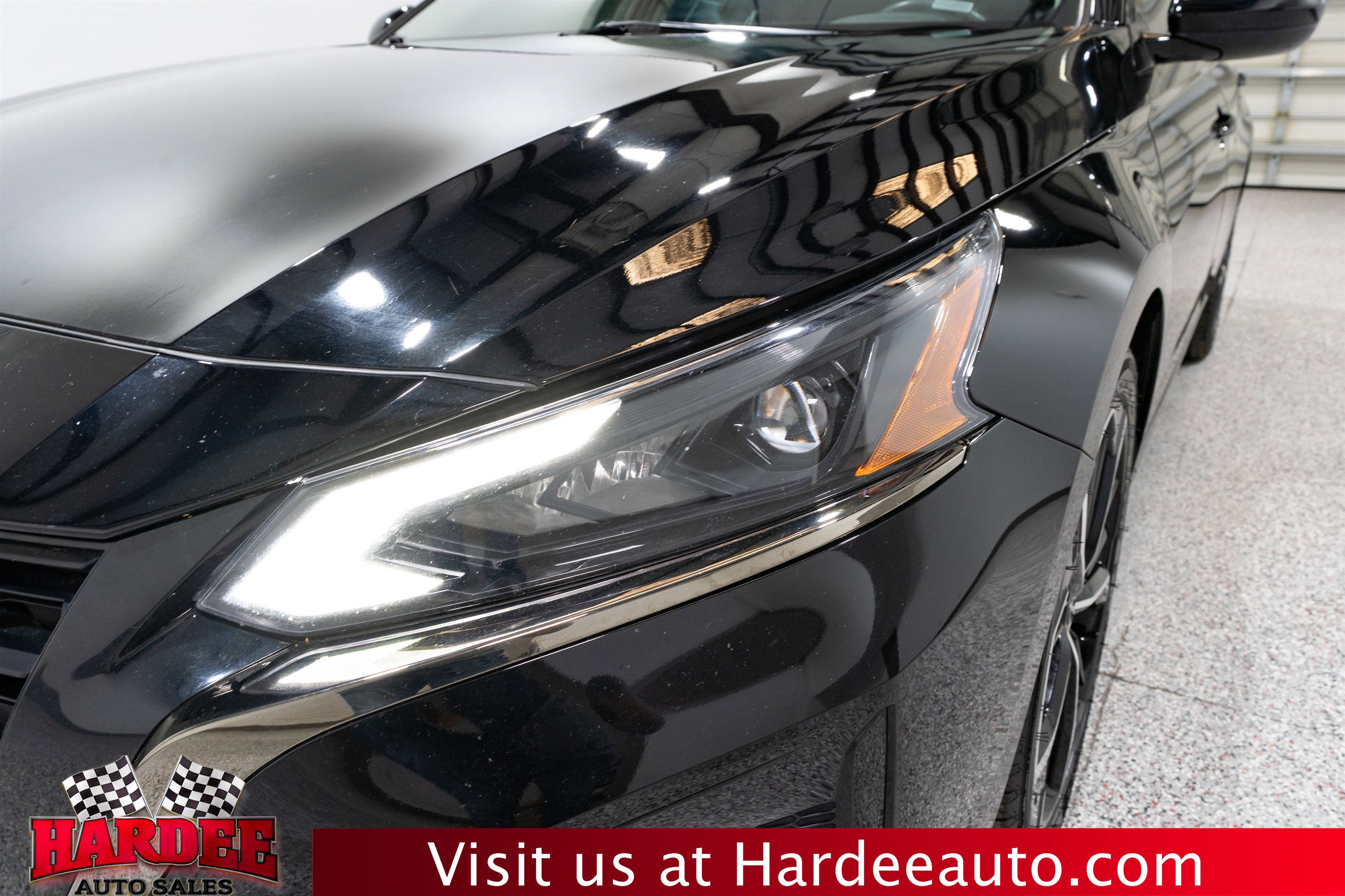 Used 2025 Nissan Altima 2.5 SR image 8