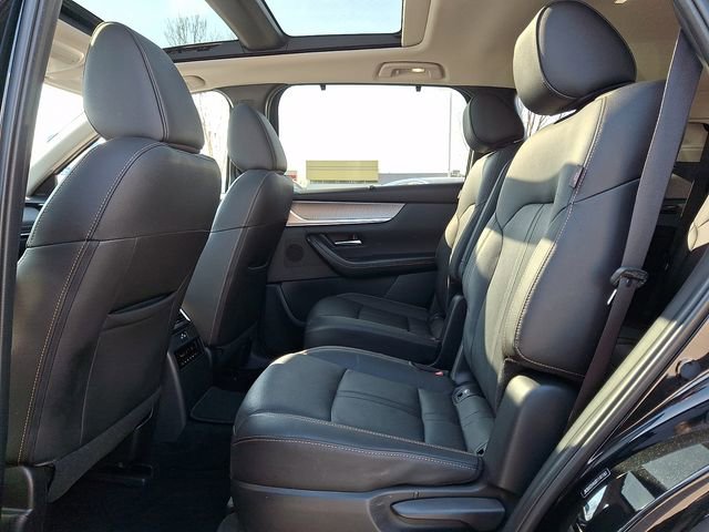 Used 2024 MAZDA CX-90 Plug-In Hybrid w/ Premium Pkg image 10