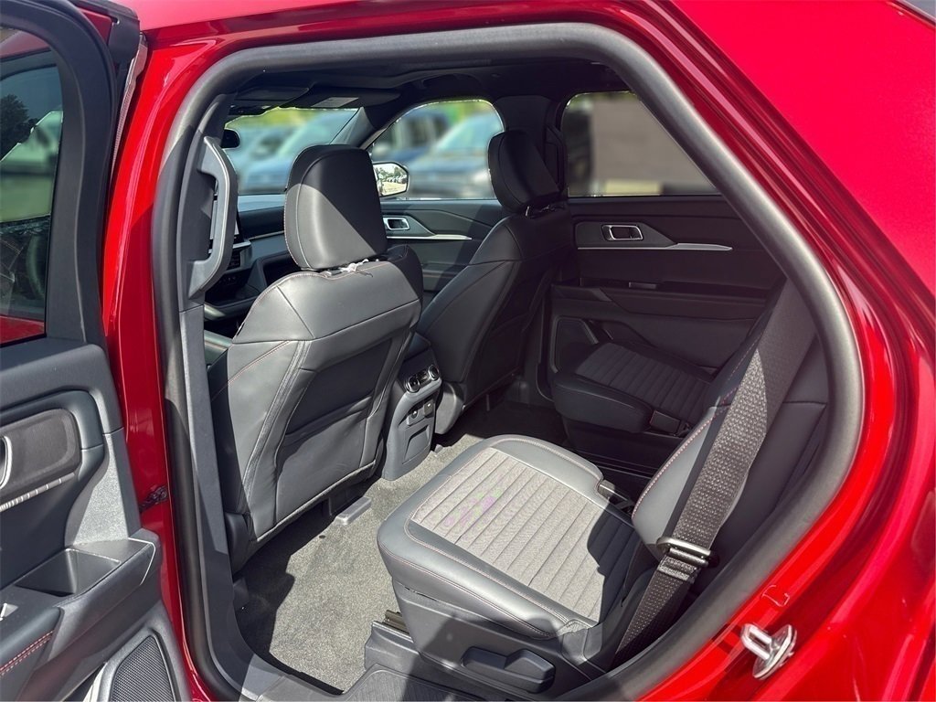 New 2025 Ford Explorer ST-Line image 10