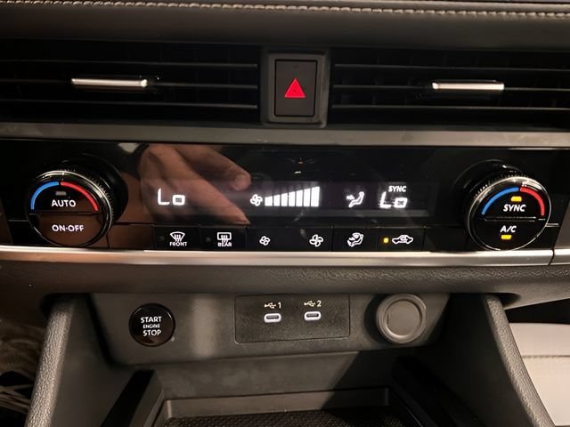 Used 2025 Nissan Rogue SV AWD/4WD image 24