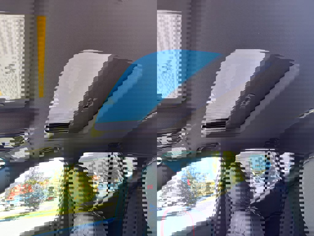 New 2026 Chevrolet Trax RS w/ Sunroof Package image 9