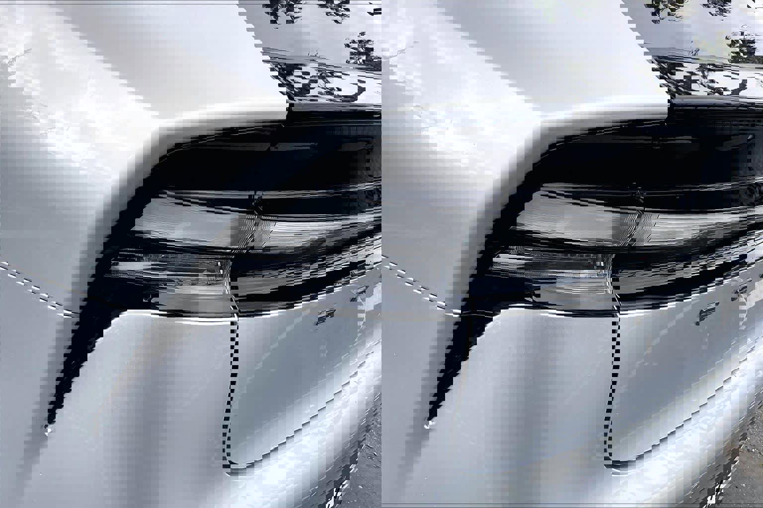 Used 2025 Toyota Prius Plug-In Hybrid image 28