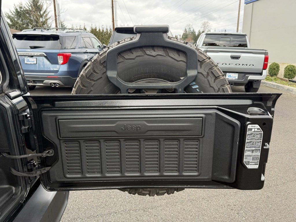 Used 2021 Jeep Wrangler Unlimited Rubicon image 12