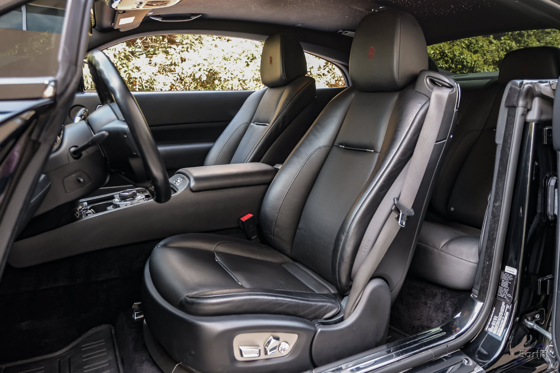 Used 2016 Rolls-Royce Wraith RWD image 40