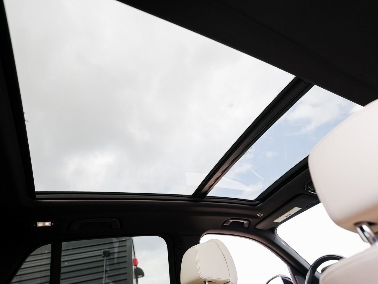 Used 2021 BMW X5 xDrive45e w/ Premium Package 2 image 30