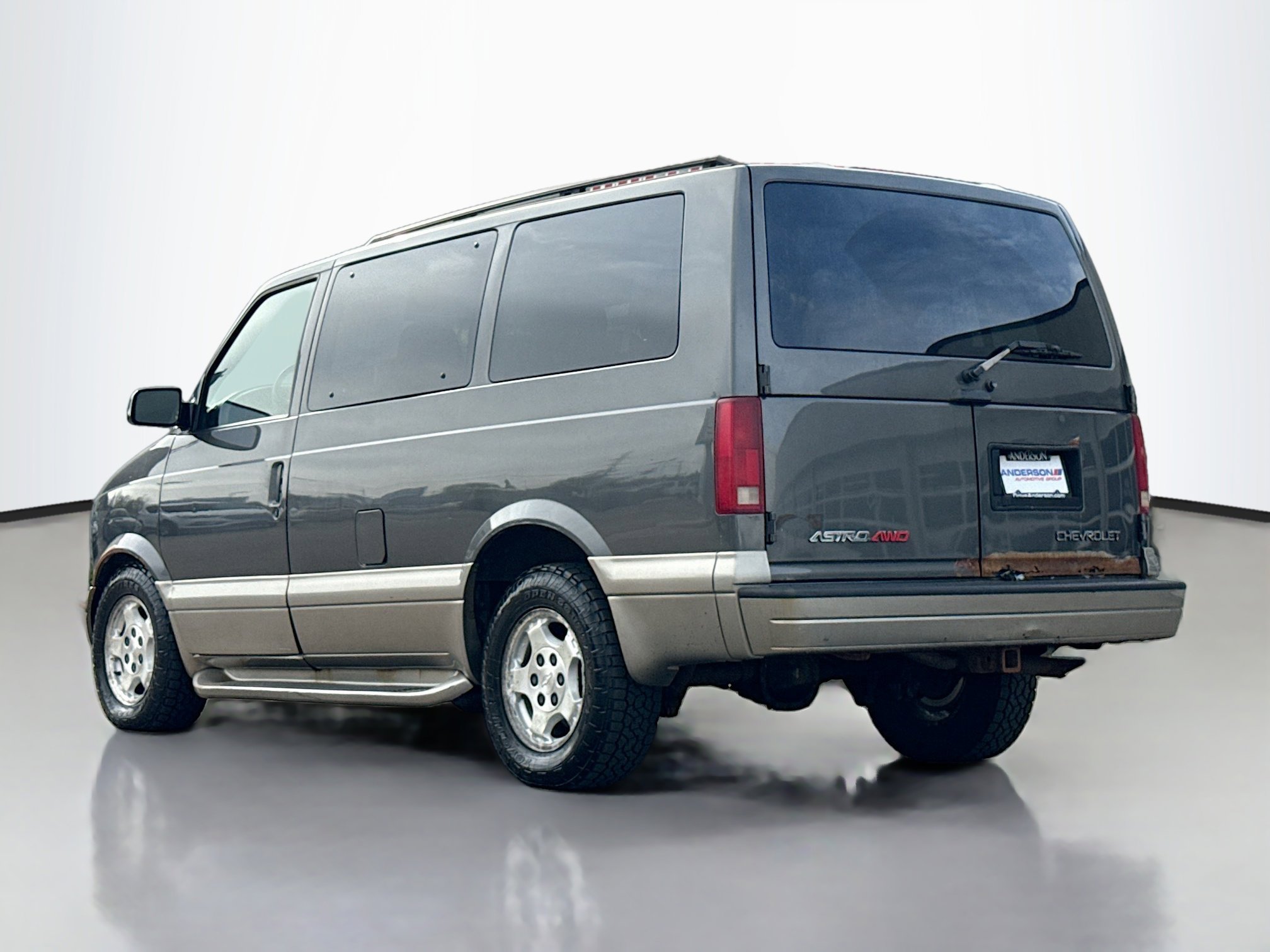 Used 2004 Chevrolet Astro Passenger AWD w/ LS Preferred Equipment Group image 13
