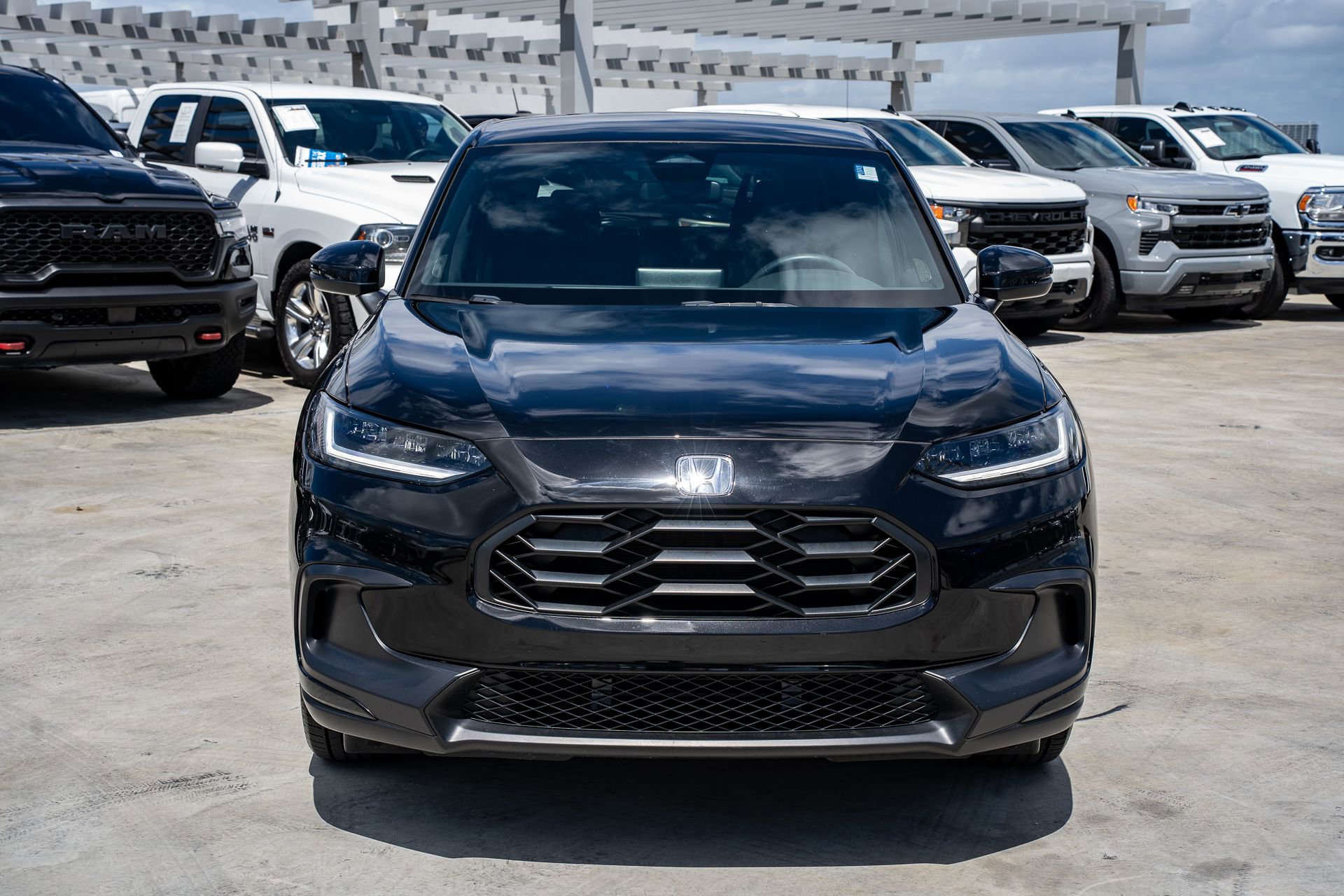 Used 2024 Honda HR-V Sport image 2