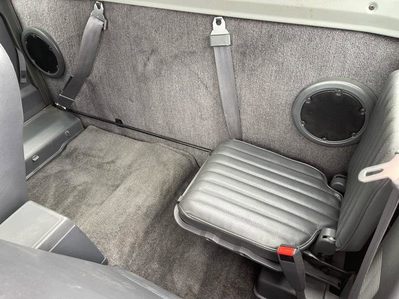 Used 1994 Nissan Pickup XE image 30