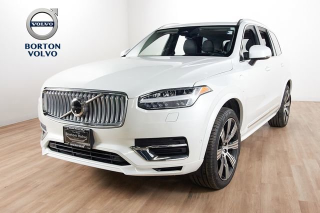 Used 2025 Volvo XC90 T8 Ultra w/ Lounge Package AWD/4WD image 1