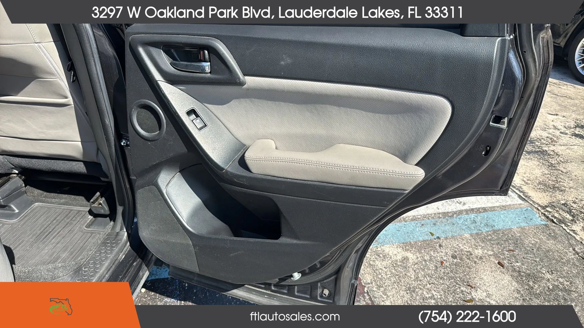 Used 2015 Subaru Forester 2.5i Touring w/ Eyesight & Navigation System AWD/4WD image 37