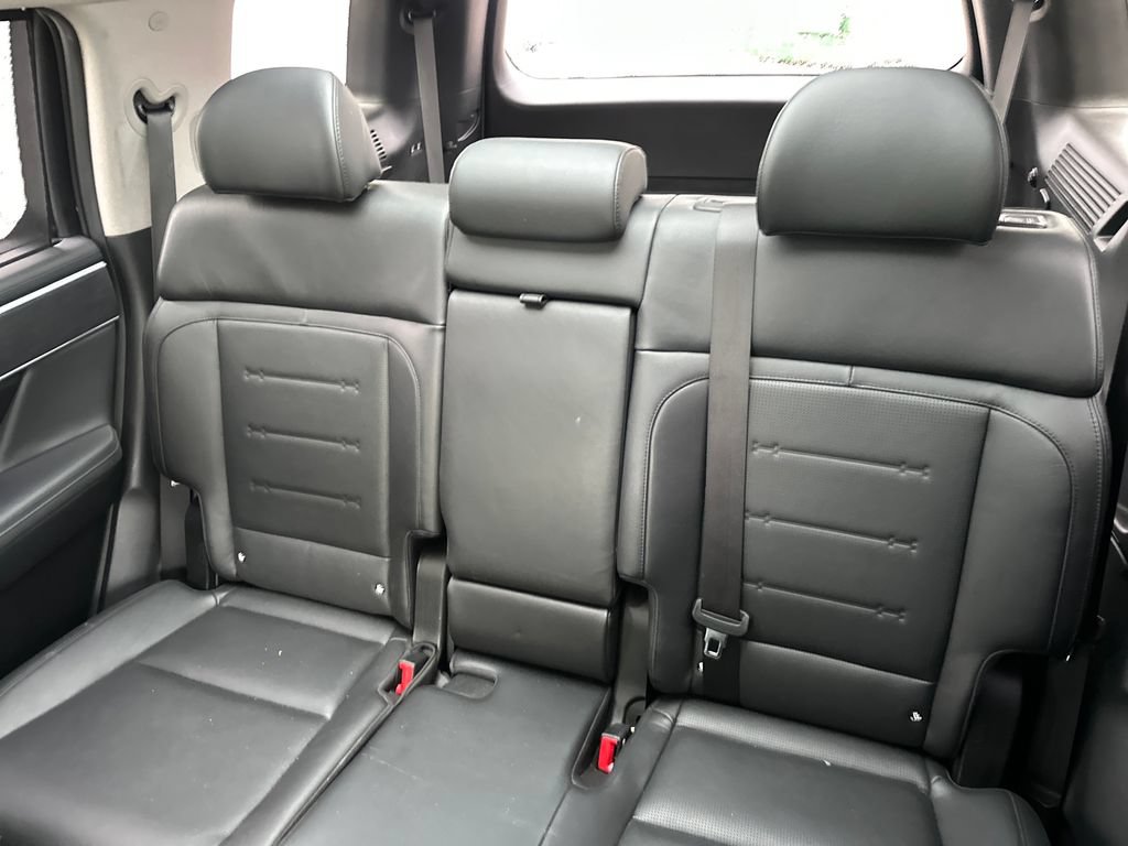 Used 2025 Hyundai Santa Fe Limited AWD/4WD image 20