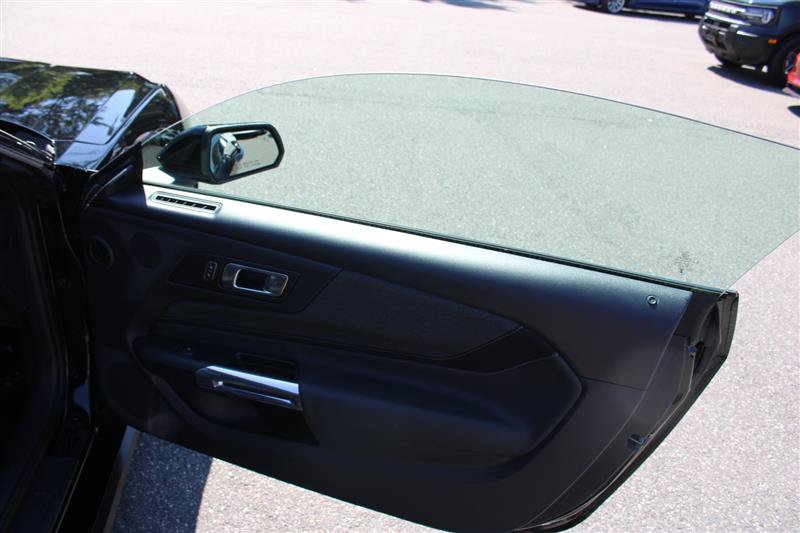 Used 2025 Ford Mustang Coupe RWD image 12