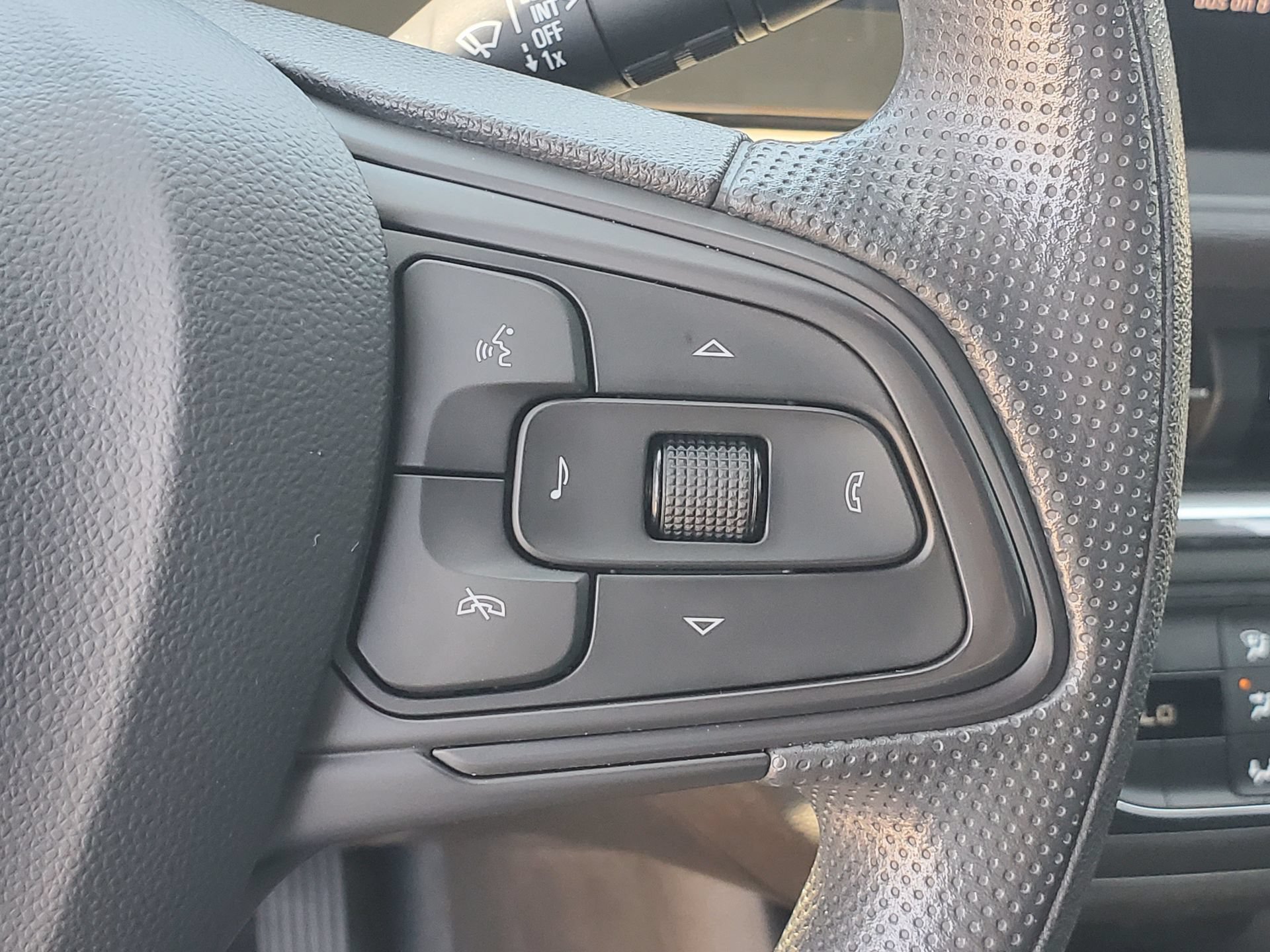Used 2024 Buick Envista Preferred FWD image 24