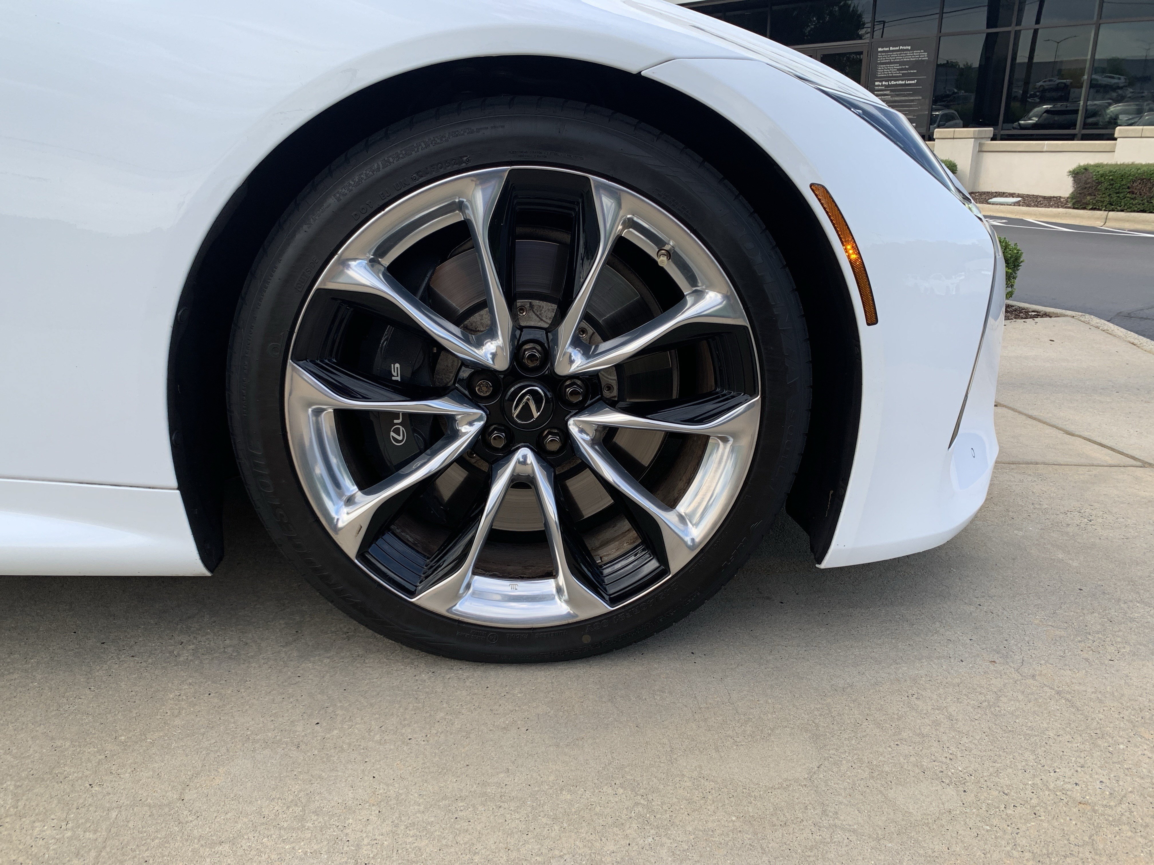 Used 2018 Lexus LC 500 Coupe w/ Sport Package RWD image 13