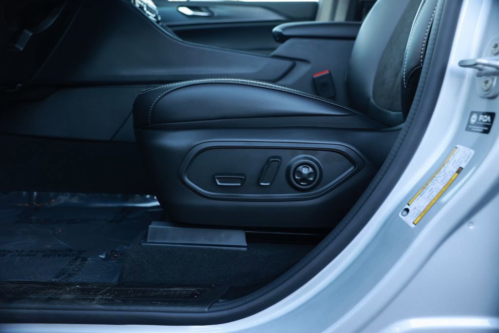 New 2025 Jeep Grand Cherokee Altitude image 14