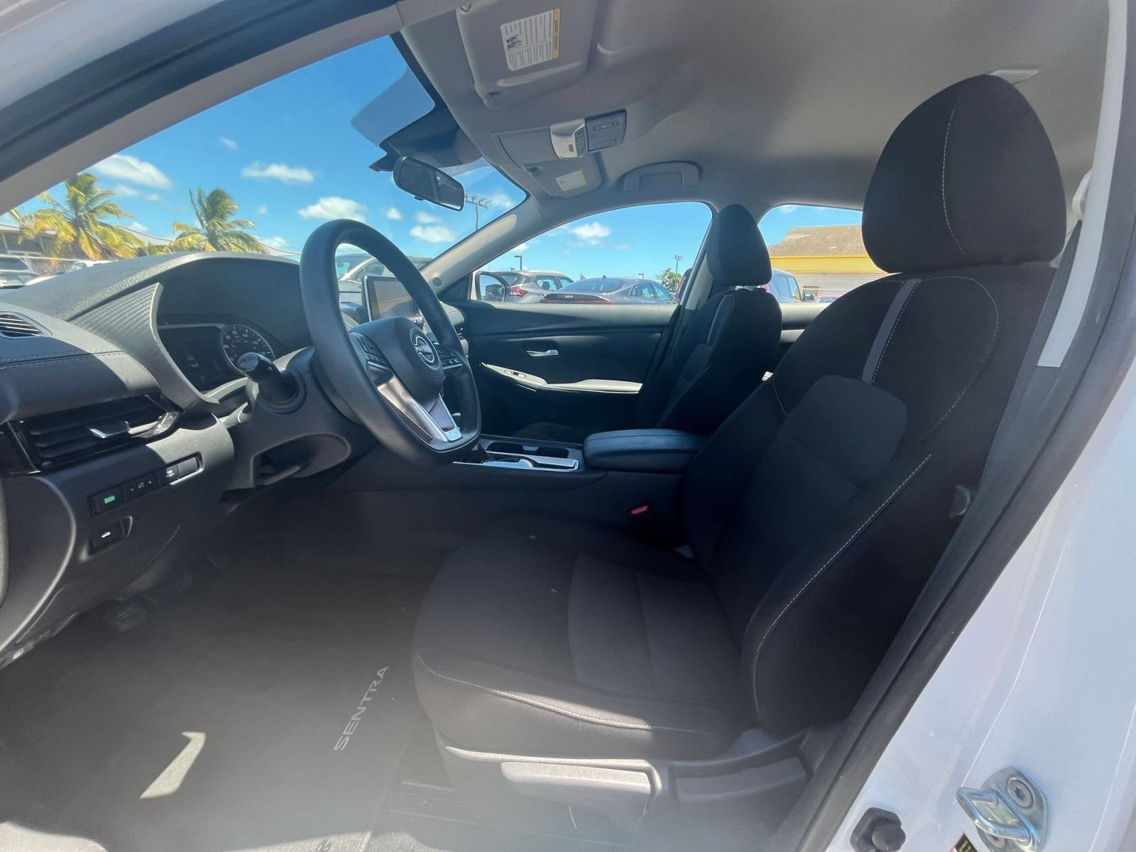 Used 2025 Nissan Sentra SV FWD image 22