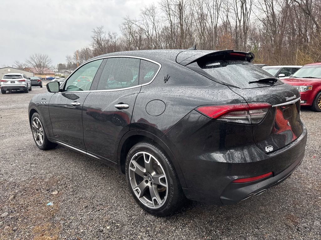 Used 2023 Maserati Levante Modena image 7