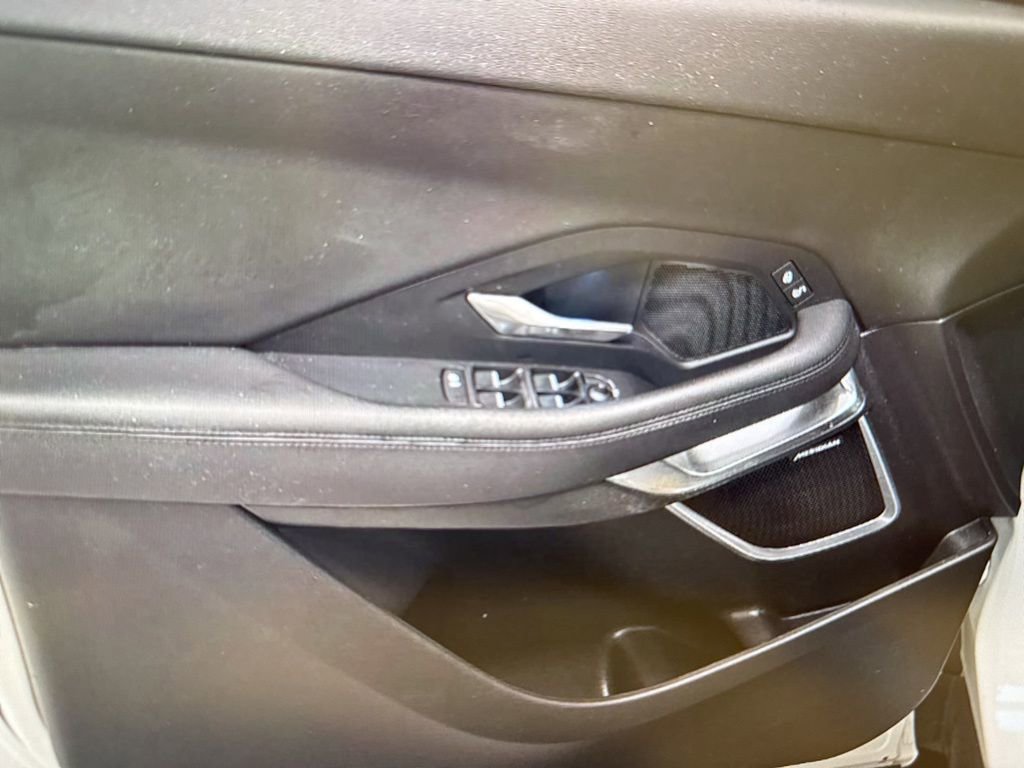 Used 2018 Jaguar E-PACE S image 9