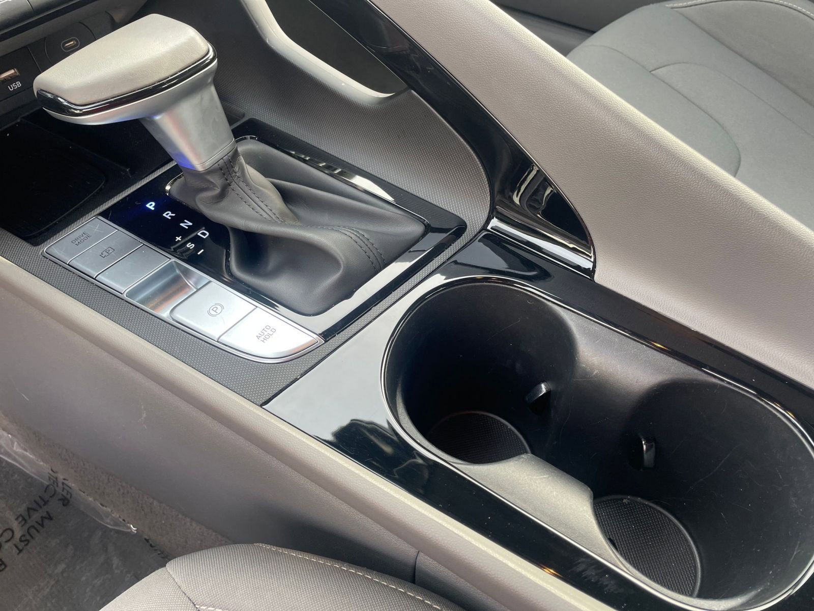 Used 2025 Hyundai Elantra SEL image 40