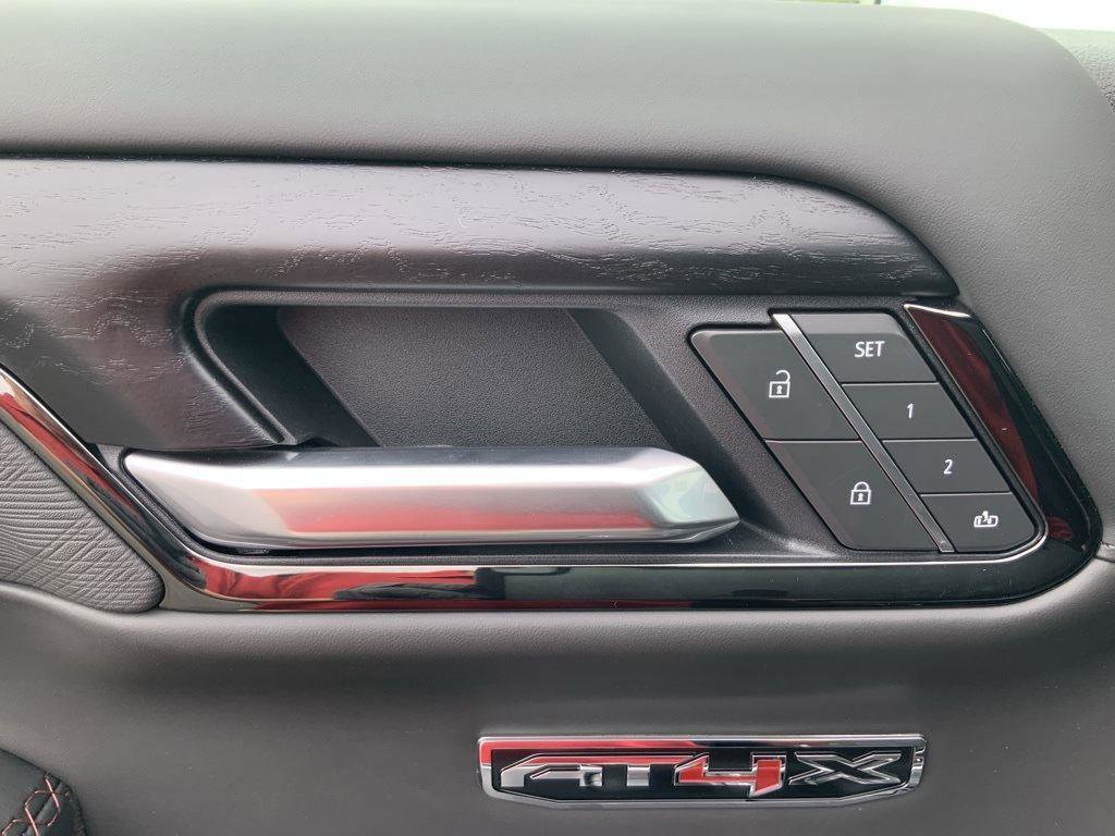 New 2025 GMC Sierra 1500 AT4X image 31