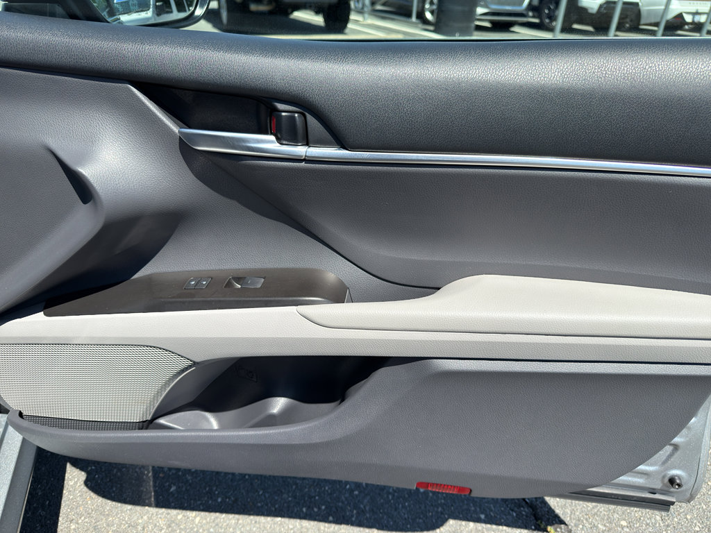 Used 2024 Toyota Camry LE image 32