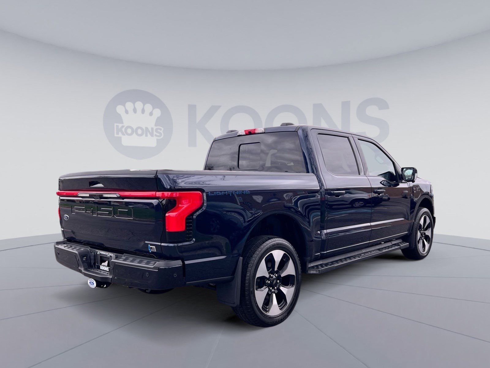 Used 2023 Ford F150 Lightning Platinum image 7