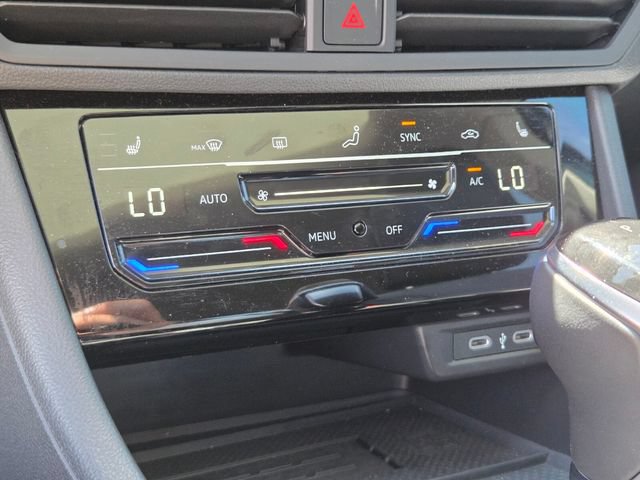 Certified 2026 Volkswagen Jetta SE FWD image 24