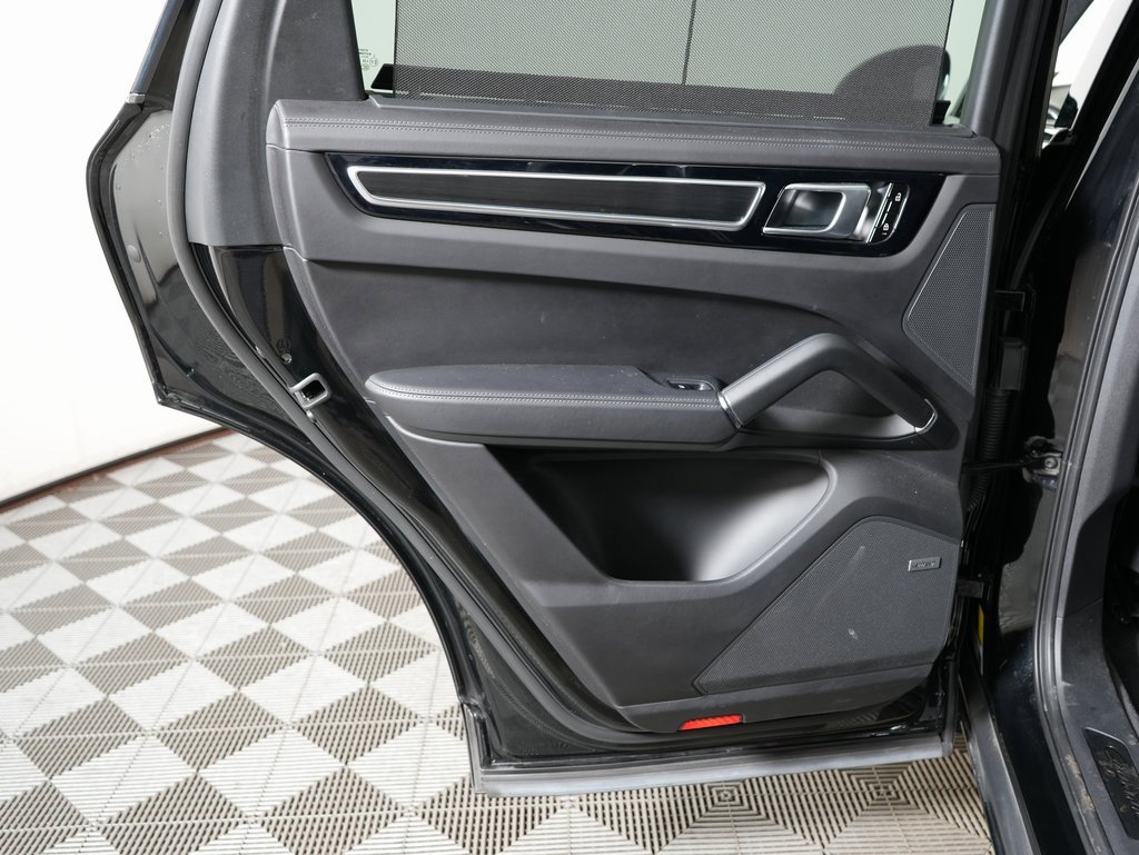 Certified 2021 Porsche Cayenne GTS image 31