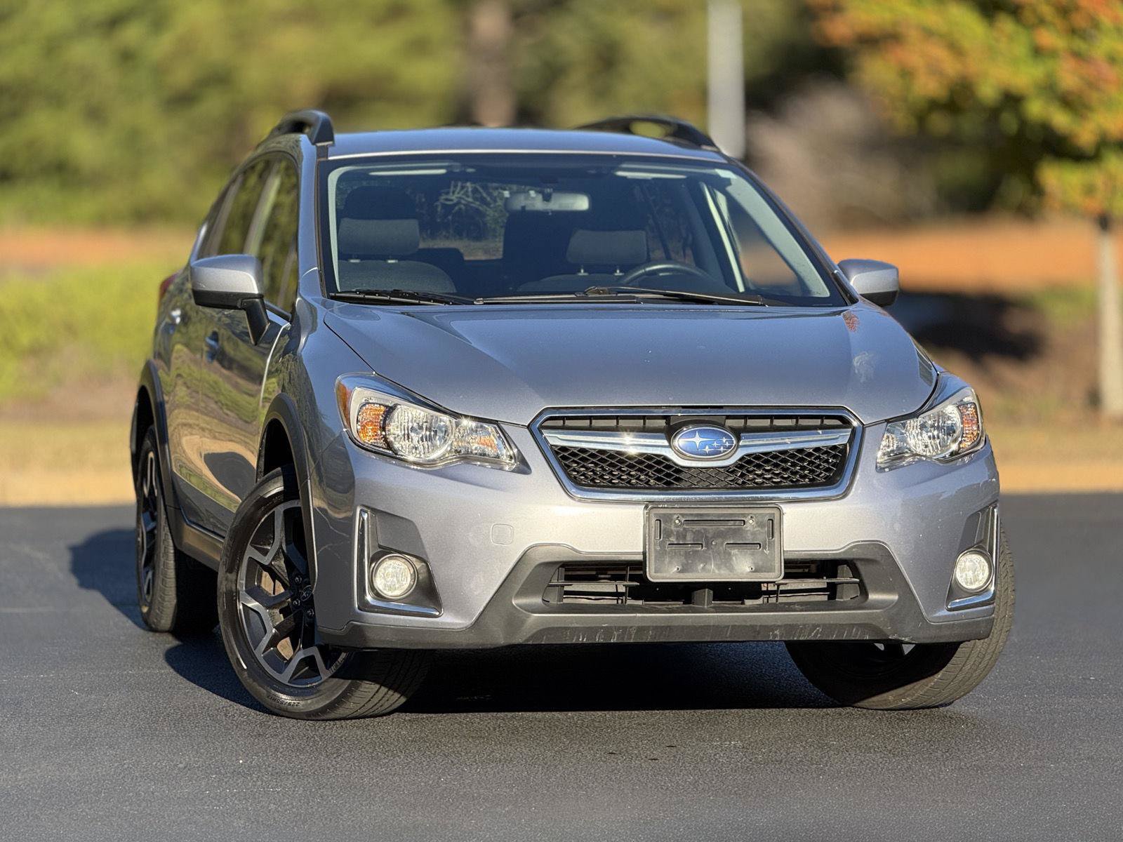 Used 2017 Subaru Crosstrek 2.0i Premium AWD/4WD image 3