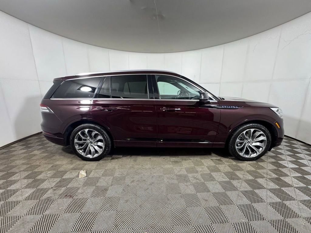 Used 2023 Lincoln Aviator Grand Touring w/ Equipment Group 301A image 6