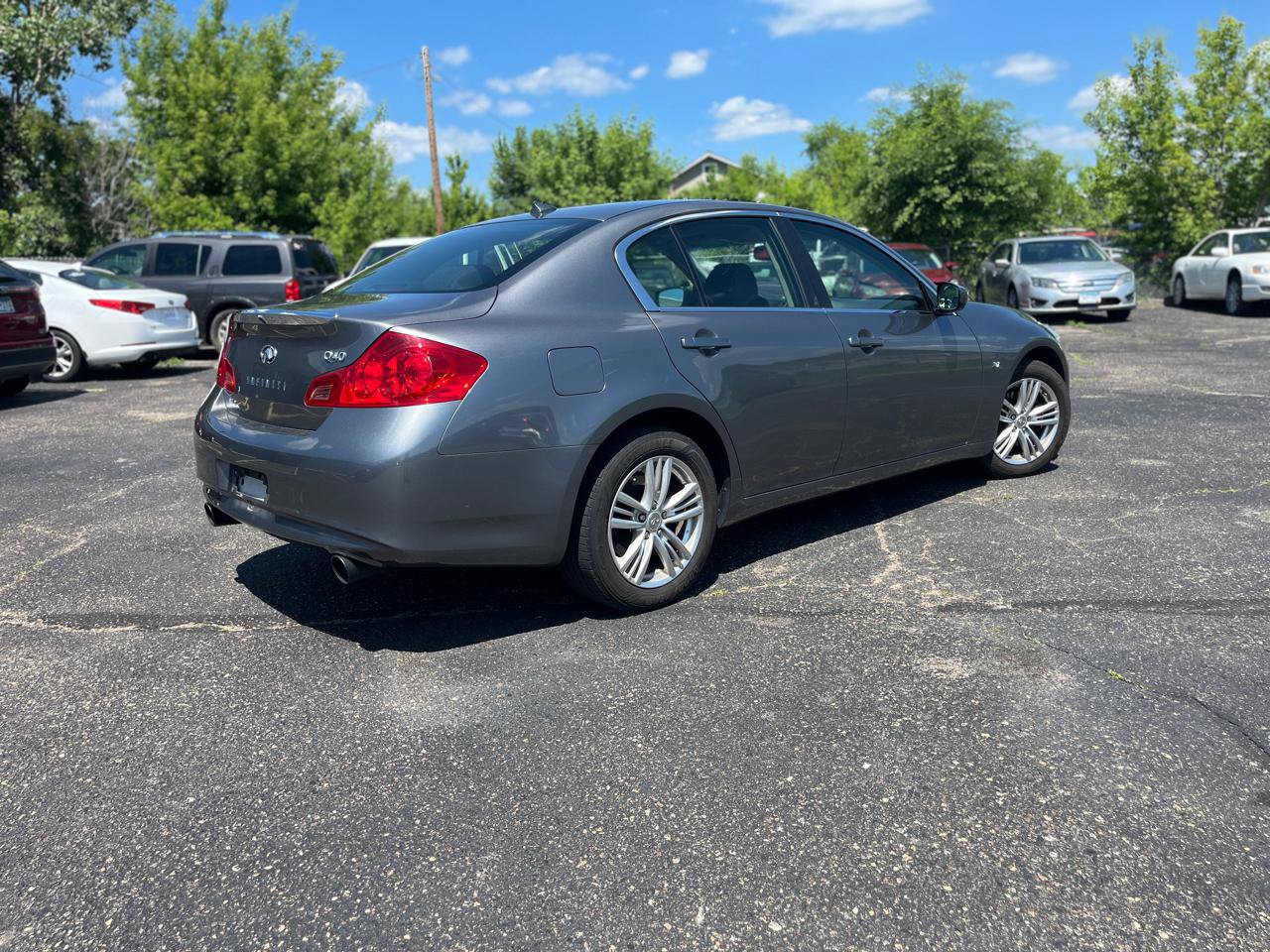 Used 2015 INFINITI Q40 AWD w/ Moonroof Package image 8