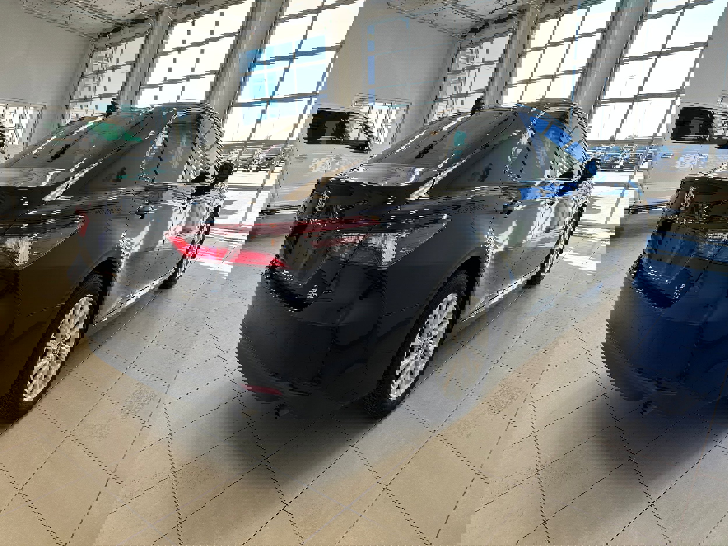 Used 2023 Toyota Camry LE image 5