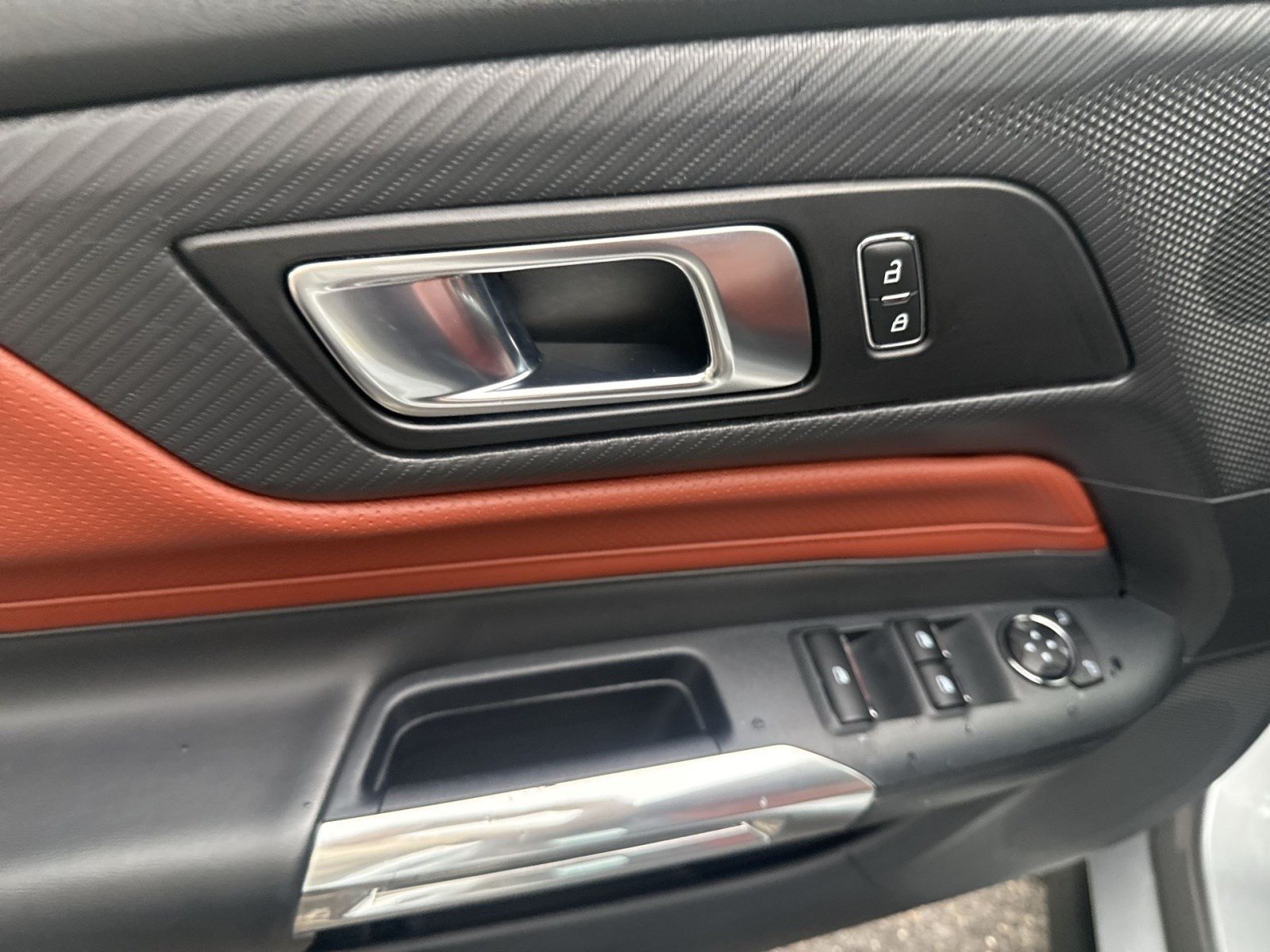 Used 2024 Ford Mustang Premium RWD image 15