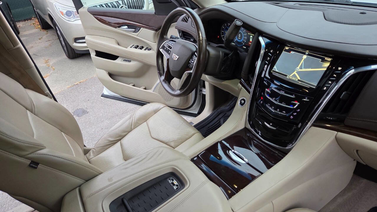 Used 2016 Cadillac Escalade ESV Premium image 43
