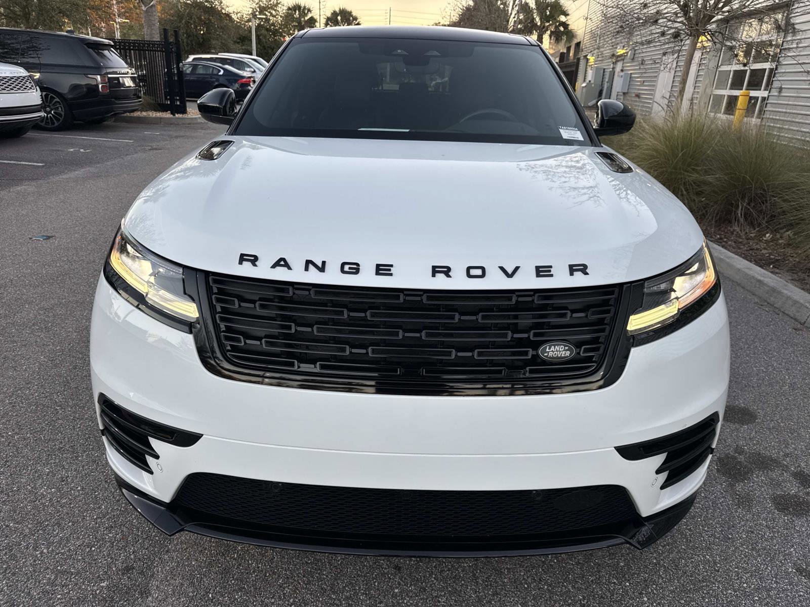 Used 2024 Land Rover Range Rover Velar Dynamic SE image 8