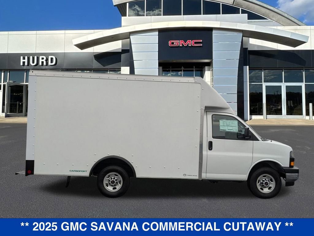 New 2025 GMC Savana 3500 Work Van w/ Power Convenience Package image 3