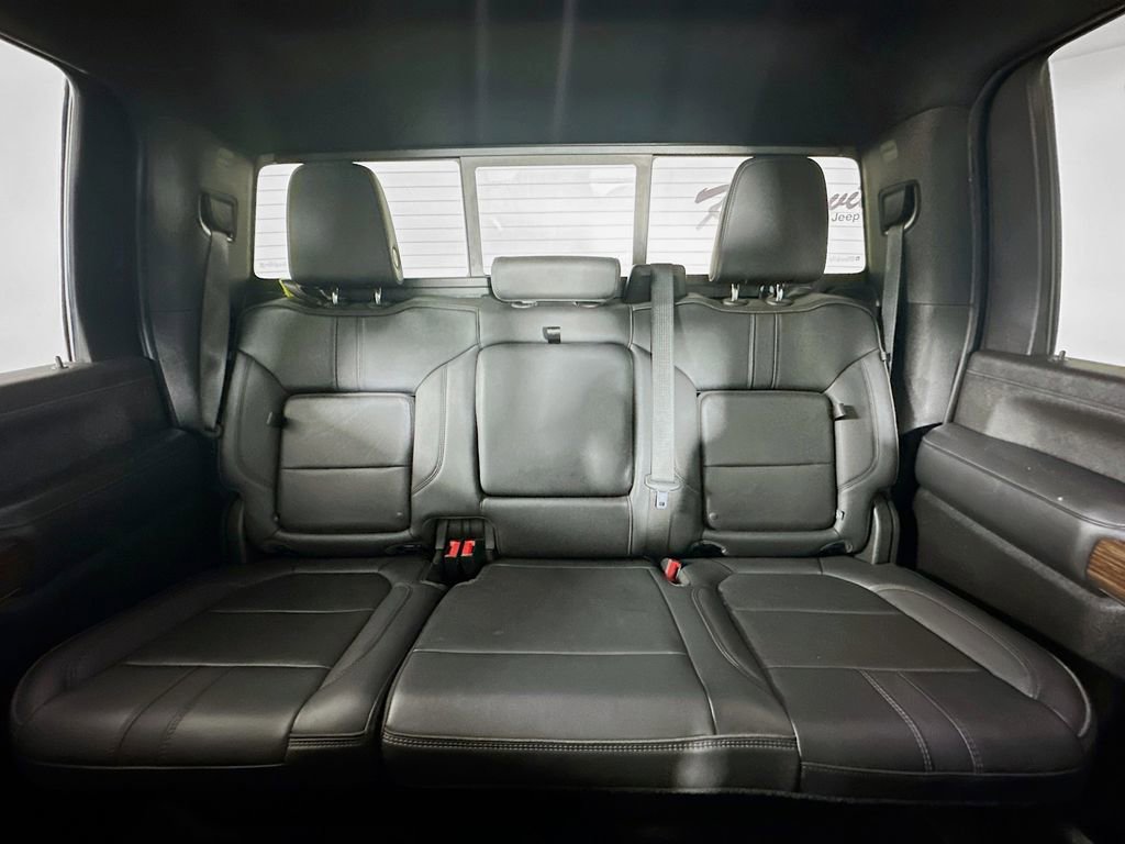 Used 2022 Chevrolet Silverado 2500 High Country image 13