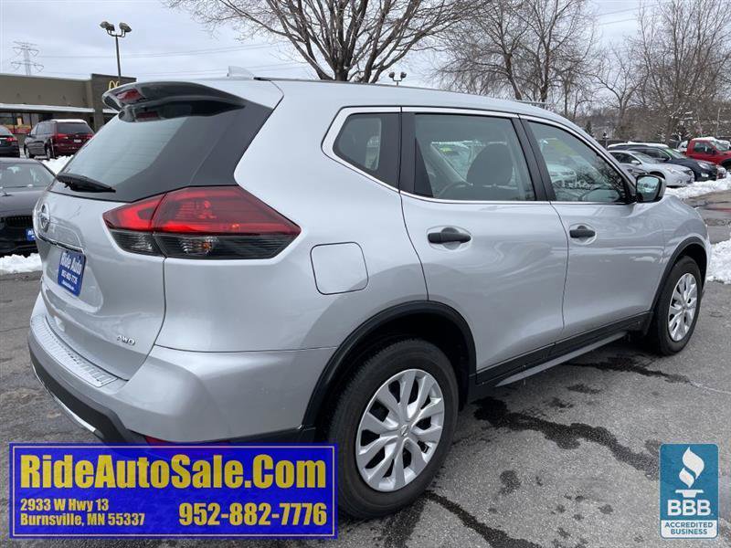 Used 2018 Nissan Rogue S image 5