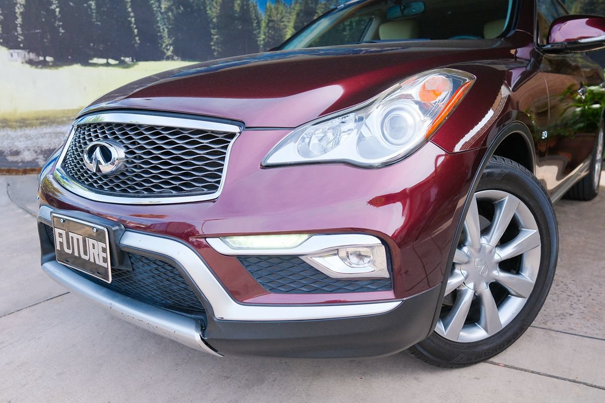 Used 2016 INFINITI QX50 2WD w/ Premium Package image 8
