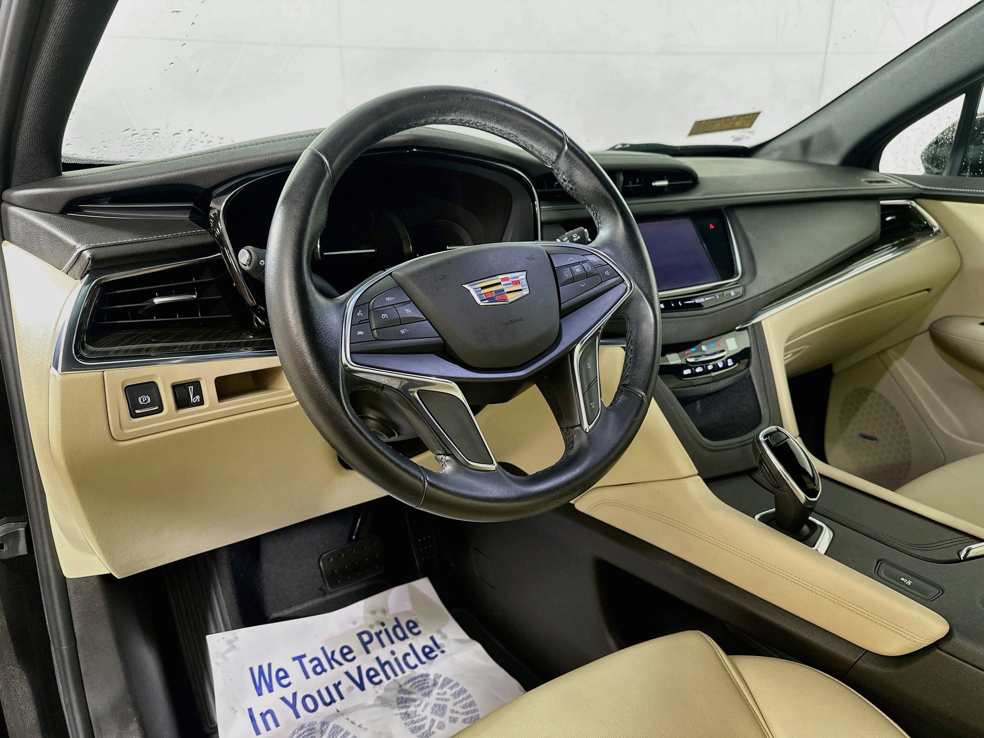 Used 2019 Cadillac XT5 FWD image 9