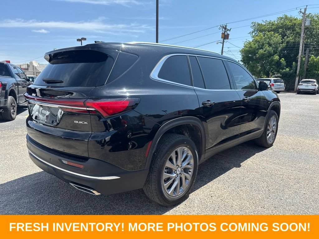 Used 2025 Buick Enclave Preferred w/ Power Package FWD image 2