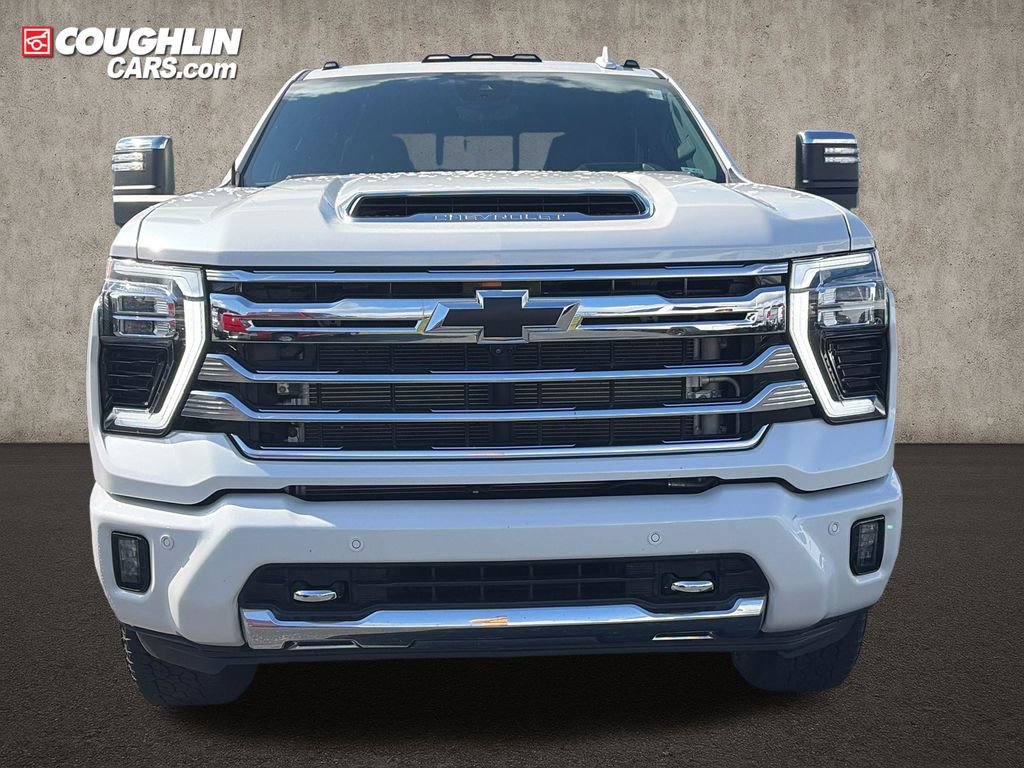 Used 2025 Chevrolet Silverado 2500 High Country w/ High Country Premium Package AWD/4WD video 2