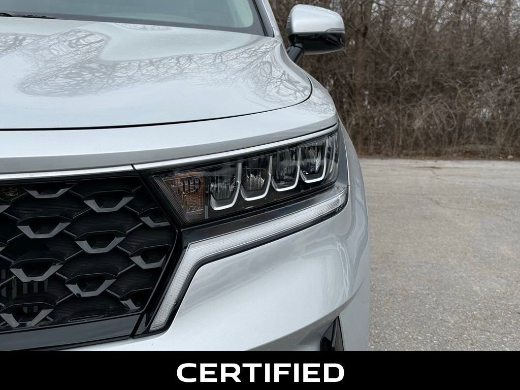 Certified 2023 Kia Sorento EX image 4