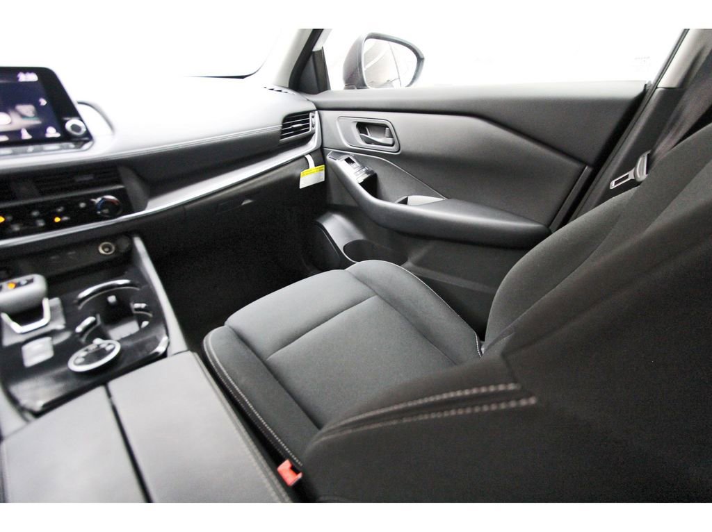 Certified 2024 Nissan Rogue S image 8