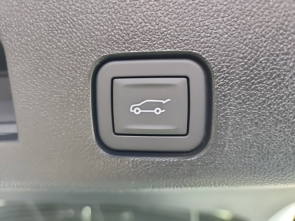 New 2026 Chevrolet Traverse Z71 w/ Driver Confidence Package image 13