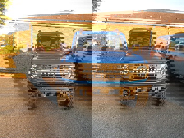 New 2024 Ford Bronco Black Diamond image 2