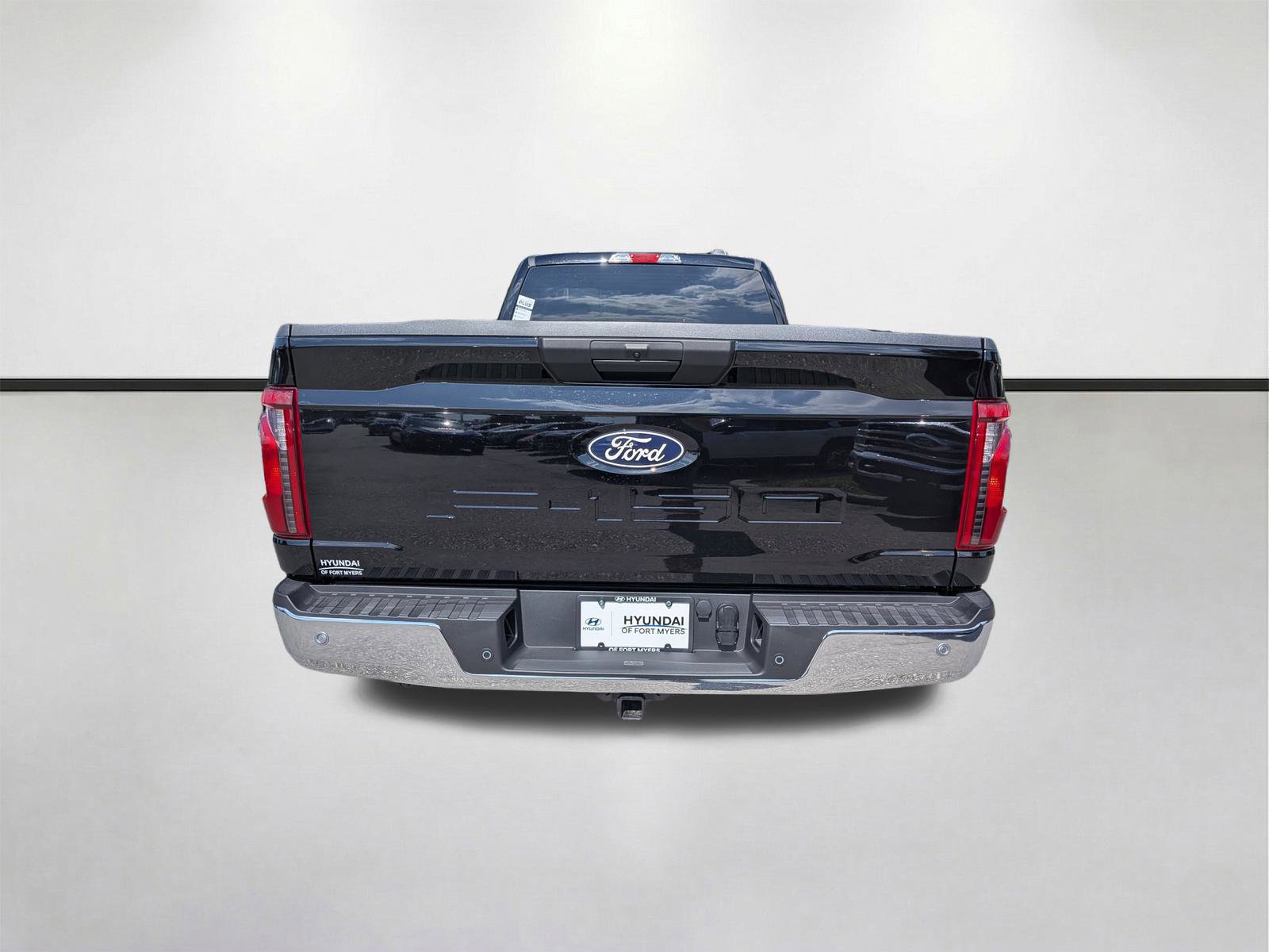 Used 2024 Ford F150 XL w/ Equipment Group 103A High AWD/4WD image 5