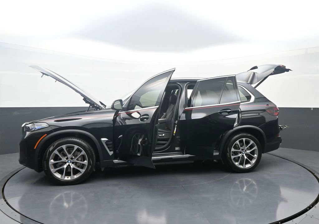 Used 2024 BMW X5 xDrive40i w/ Premium Package AWD/4WD image 41